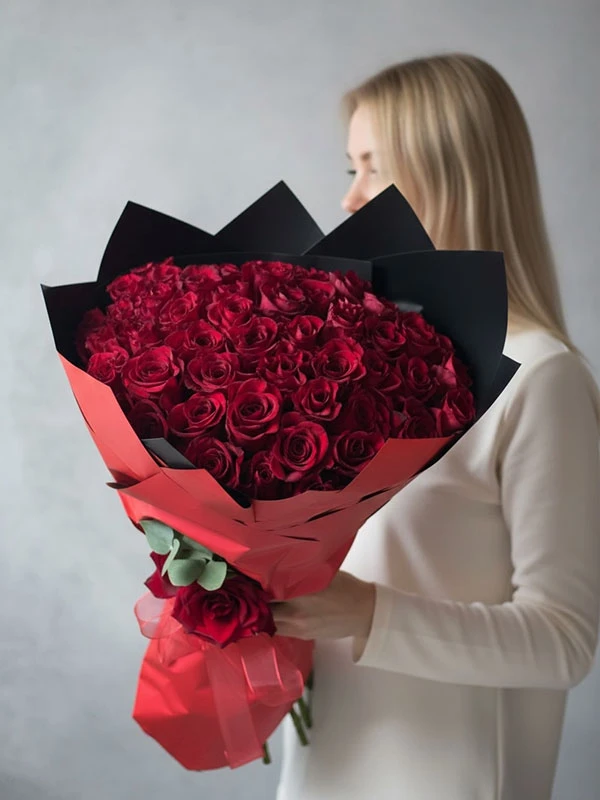 Linne Kırmızı Gül Buketi