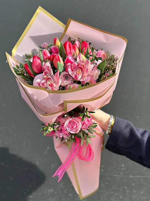 Armani Çiçek Buketi