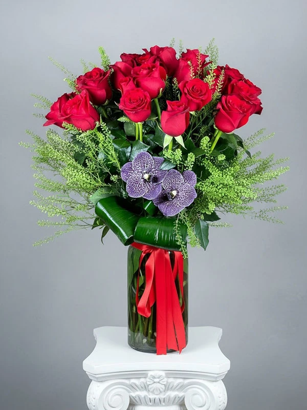 Cam Vazo Kırmızı Gül Aranjman