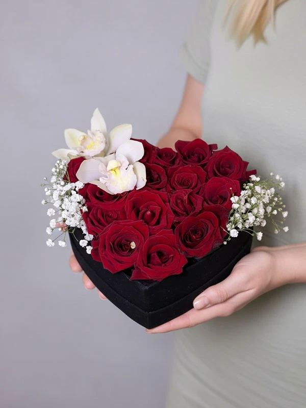 Kalp Kutu Kırmızı Gül